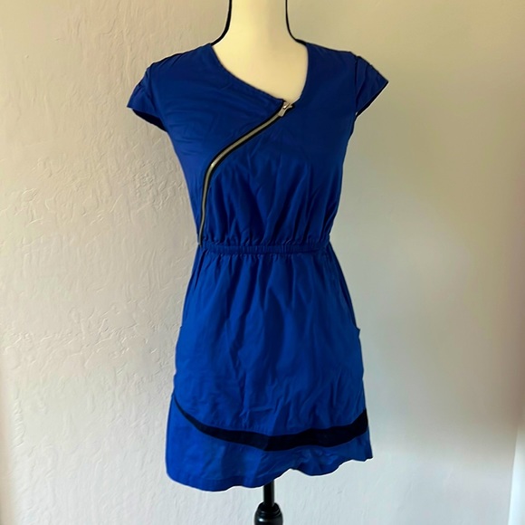 Blue Cotton Dress with Front Zipper and Pockets - Picture 1 of 5